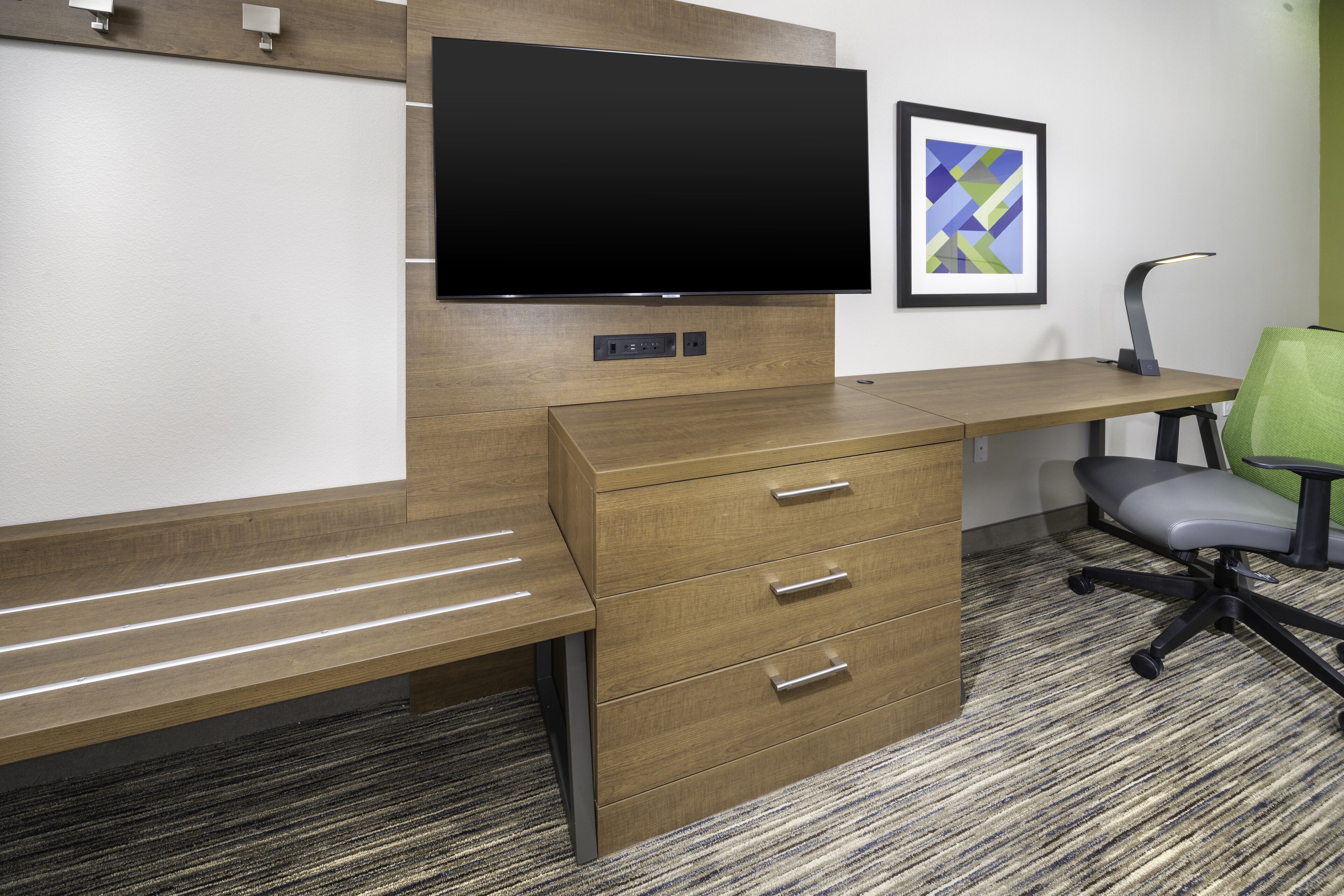 1 bedroom, in-room safe, desk, laptop workspace