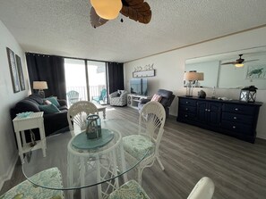 Living area - Royal Garden Resort 1202 - Oceanfront in Garden City Beach (Garden City)