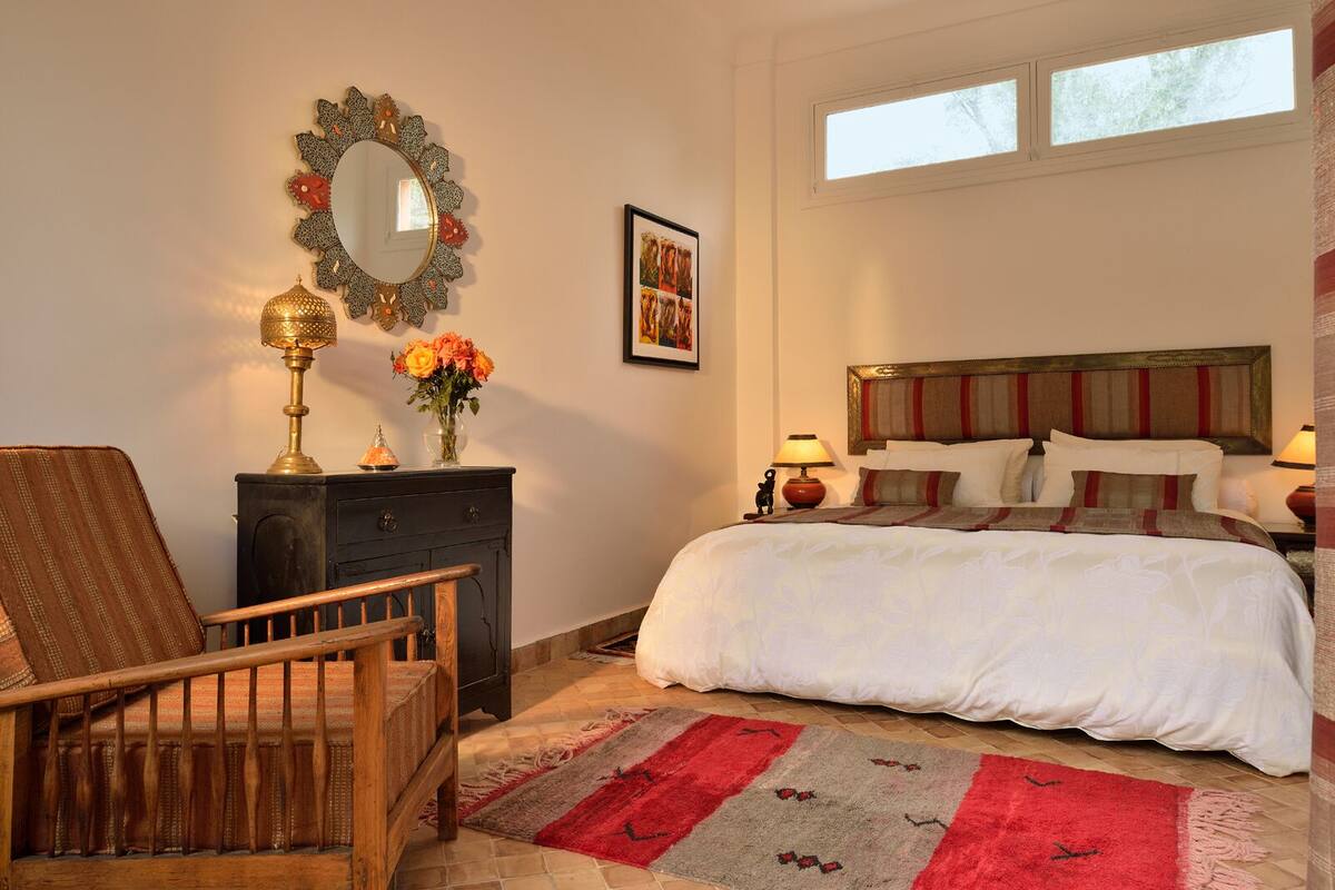 Double or Twin Room, Patio, Garden View | Minibar, in-room safe, WiFi (free), individually decorated