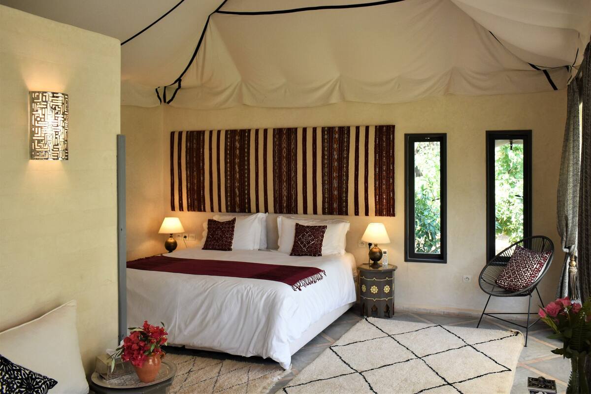 Premium Double or Twin Room, 1 Queen Bed with Sofa bed | Minibar, in-room safe, WiFi (free), individually decorated