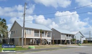 Exterior - Summer Winds 14 - Second Row Complex in Garden City Beach (Garden City)