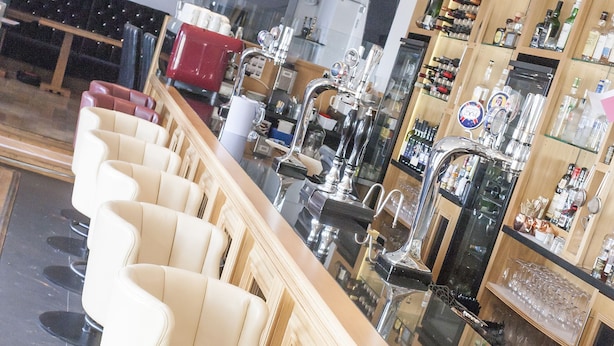 Bar (on property) - The Clarendon Royal Hotel (Gravesend)