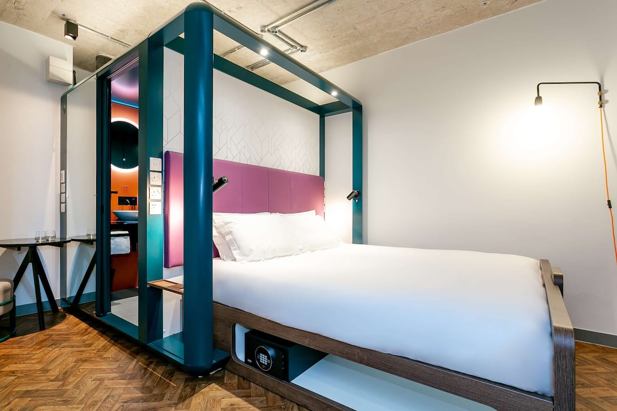 King Room | 1 habitación, caja de seguridad en la habitación y escritorio