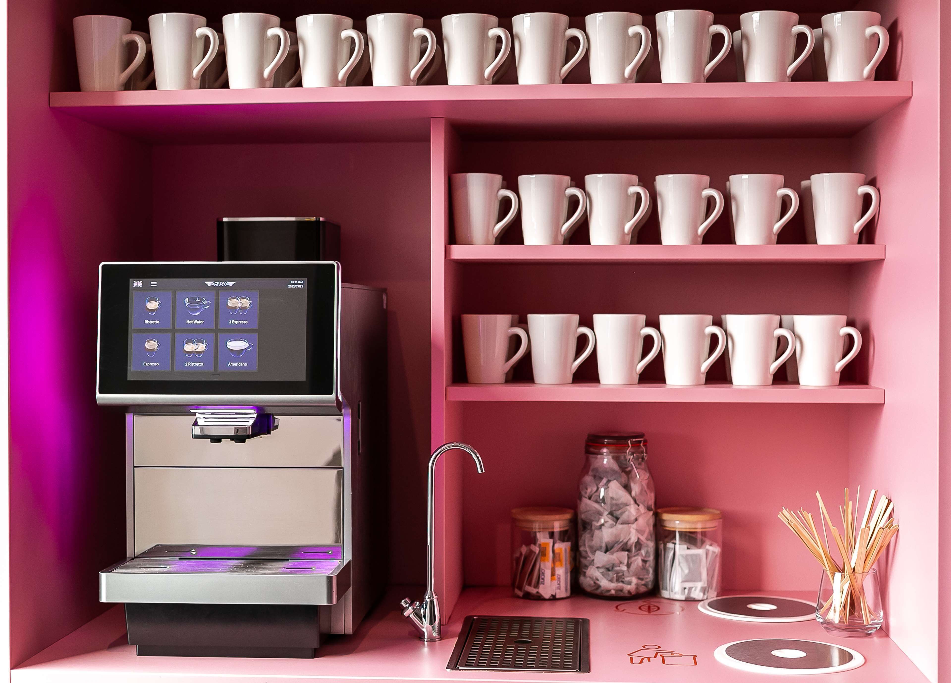 daily cooked-to-order breakfast (gbp 15 per person)