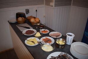 Free daily on-the-go breakfast - Skogmo Gjestgiveri (Overhalla)