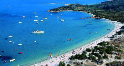 Complexe de vacances avec piscine, 3 pieces avec climatisation