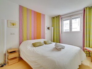 3 soverom, strykejern/-brett, internettilgang og sengetøy