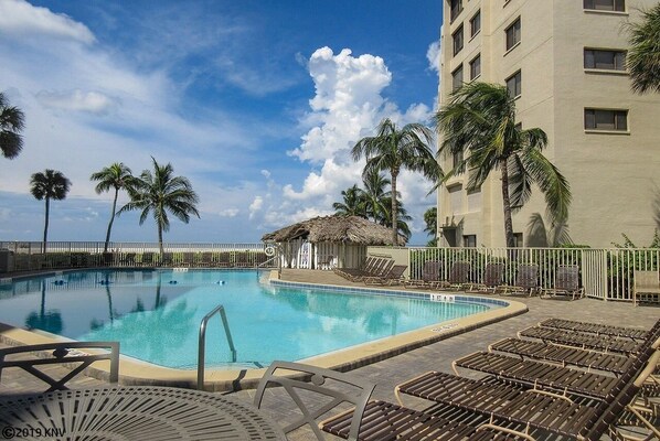 Condo, 2 chambres | Piscine