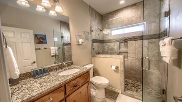 Condo, 2 Bedrooms | Bathroom | Towels