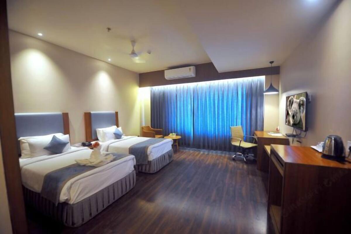 In-room safe, desk, iron/ironing board, WiFi (free)