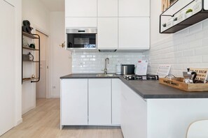 Fridge, microwave, stovetop, electric kettle