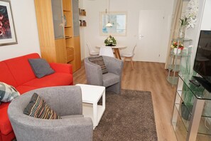 Unclassified image, 4 of 16, button