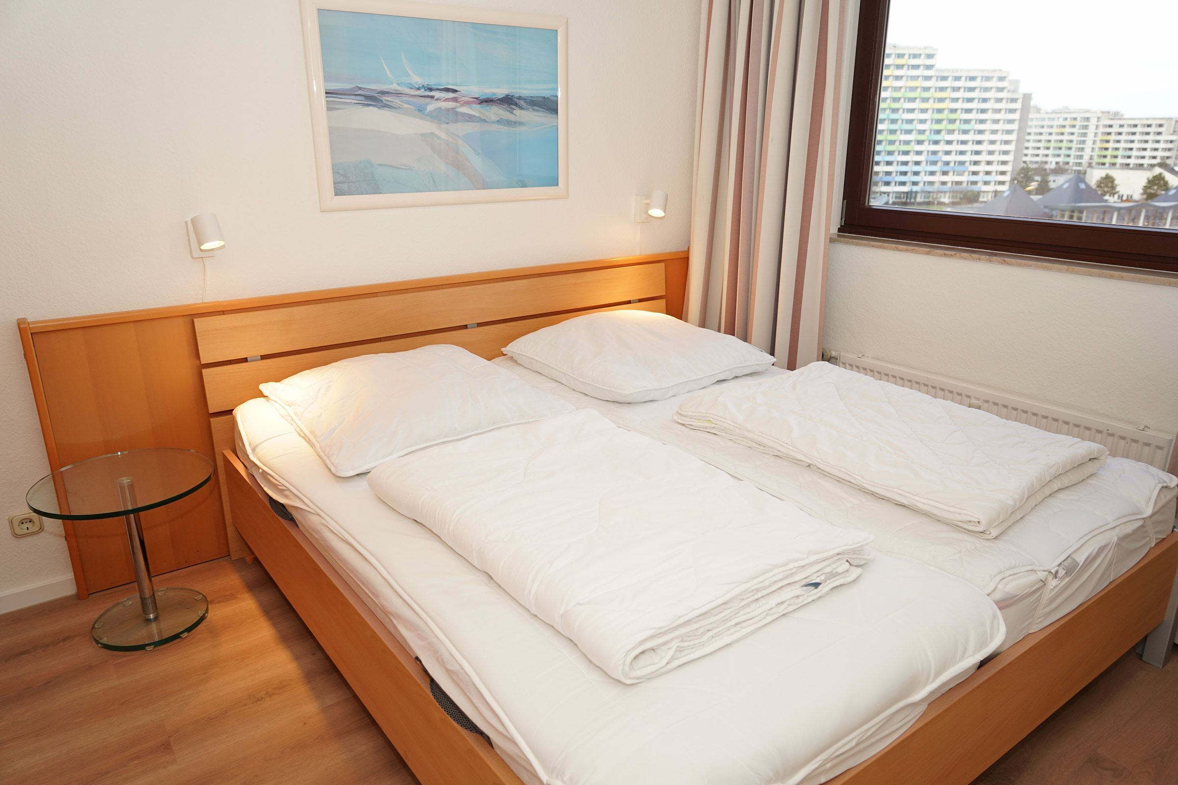 2 bedrooms, travel crib, WiFi