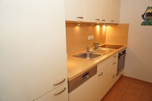 Fridge, oven, dishwasher, highchair