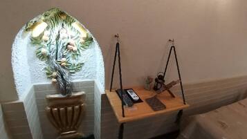 Standard Single Room | Blackout drapes, iron/ironing board, free WiFi