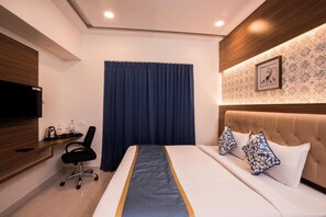 Individually furnished, soundproofing, iron/ironing board, free WiFi - Hotel SMA Grand Inn (Chennai)