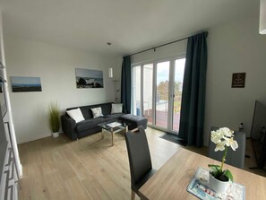 Unclassified image, 5 of 11, button - Baabe villas ensemble VE 19 sea view romanticism Ref. 215919 (Baabe)