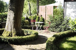 Unclassified image, 5 of 16, button - Double room - guest house laundry lock (Wäschenbeuren)