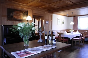 Dining - Double room - guest house laundry lock (Wäschenbeuren)