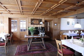 Unclassified image, 2 of 16, button - Double room - guest house laundry lock (Wäschenbeuren)