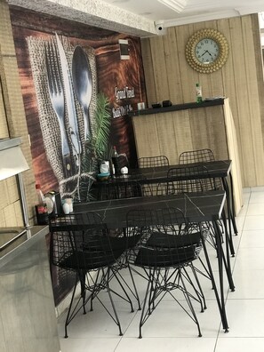 Free daily full breakfast  - Grand Temel Butik Otel (Antalya)