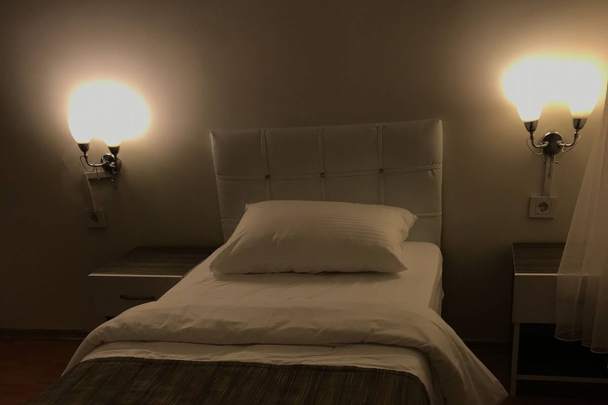 Standard Single Room | Minibar, soundproofing, WiFi (free)