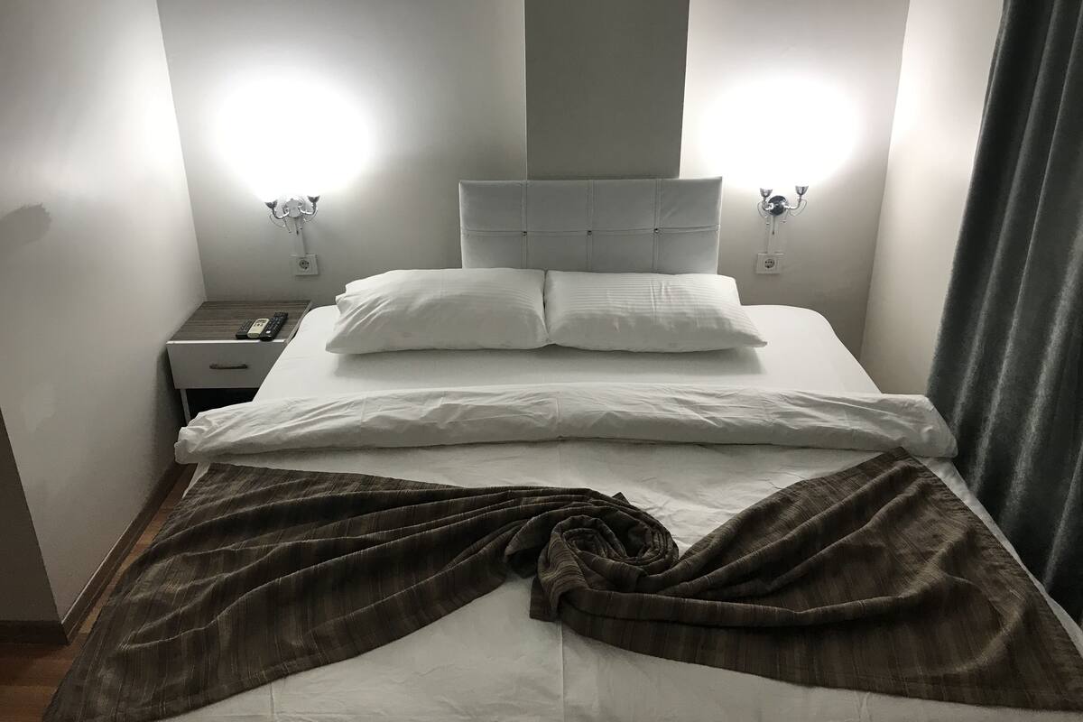 Standard Double Room | Minibar, soundproofing, WiFi (free)