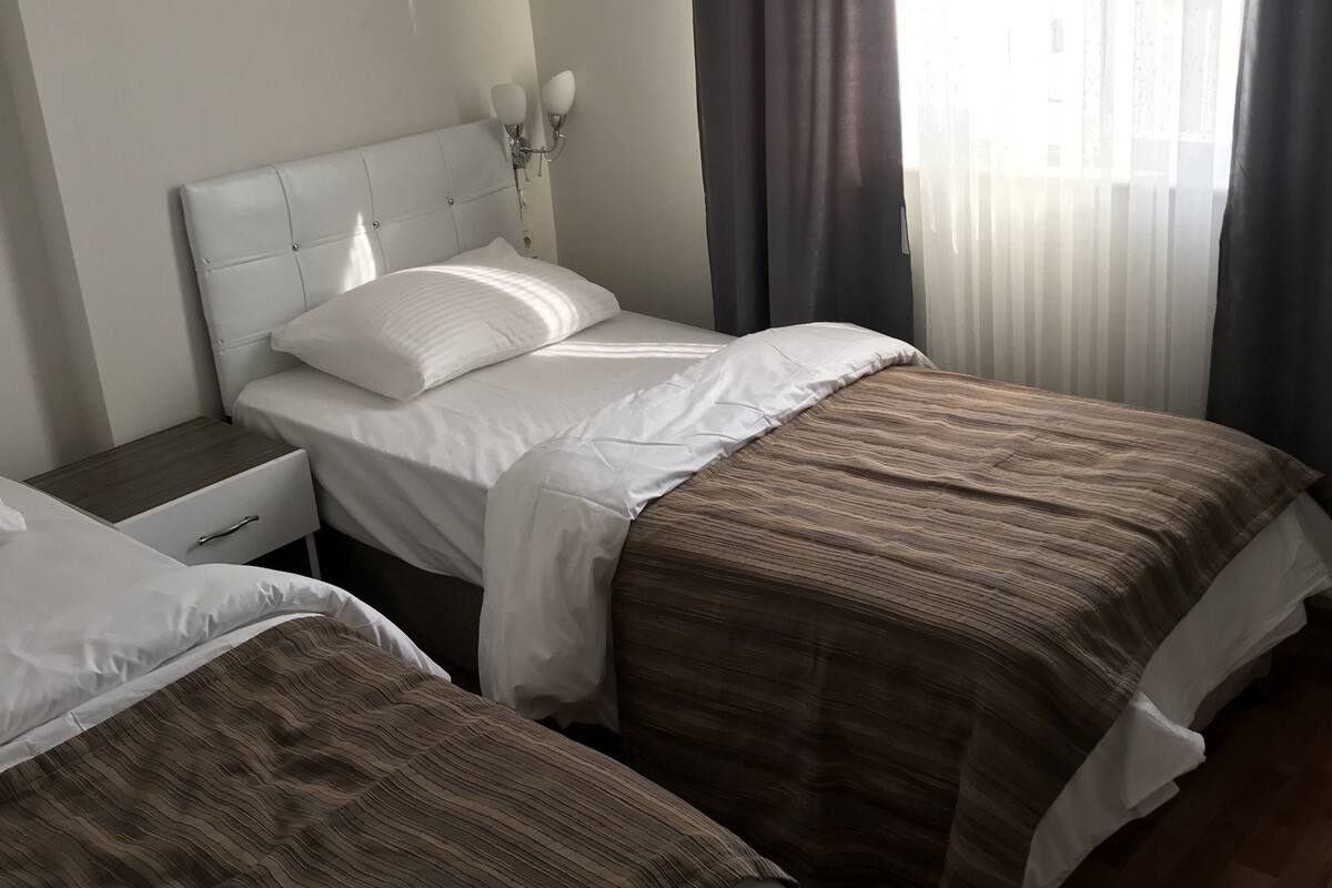 Minibar, soundproofing, WiFi (free)