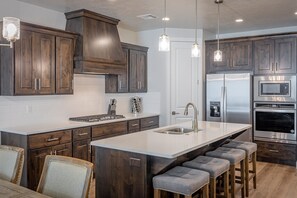 Fridge, microwave, oven, stovetop - Canyon Crest Escape at The Ledges *Resort Amenities Included!* (St. George)