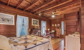 5 bedrooms, iron/ironing board, WiFi, bed sheets