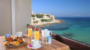 Double or Twin Room | Water view - Hotel Beau Rivage (Algajola)