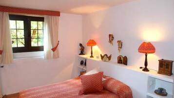 5 chambres, fer et planche Ă repasser, accĂšs Internet, draps fournis