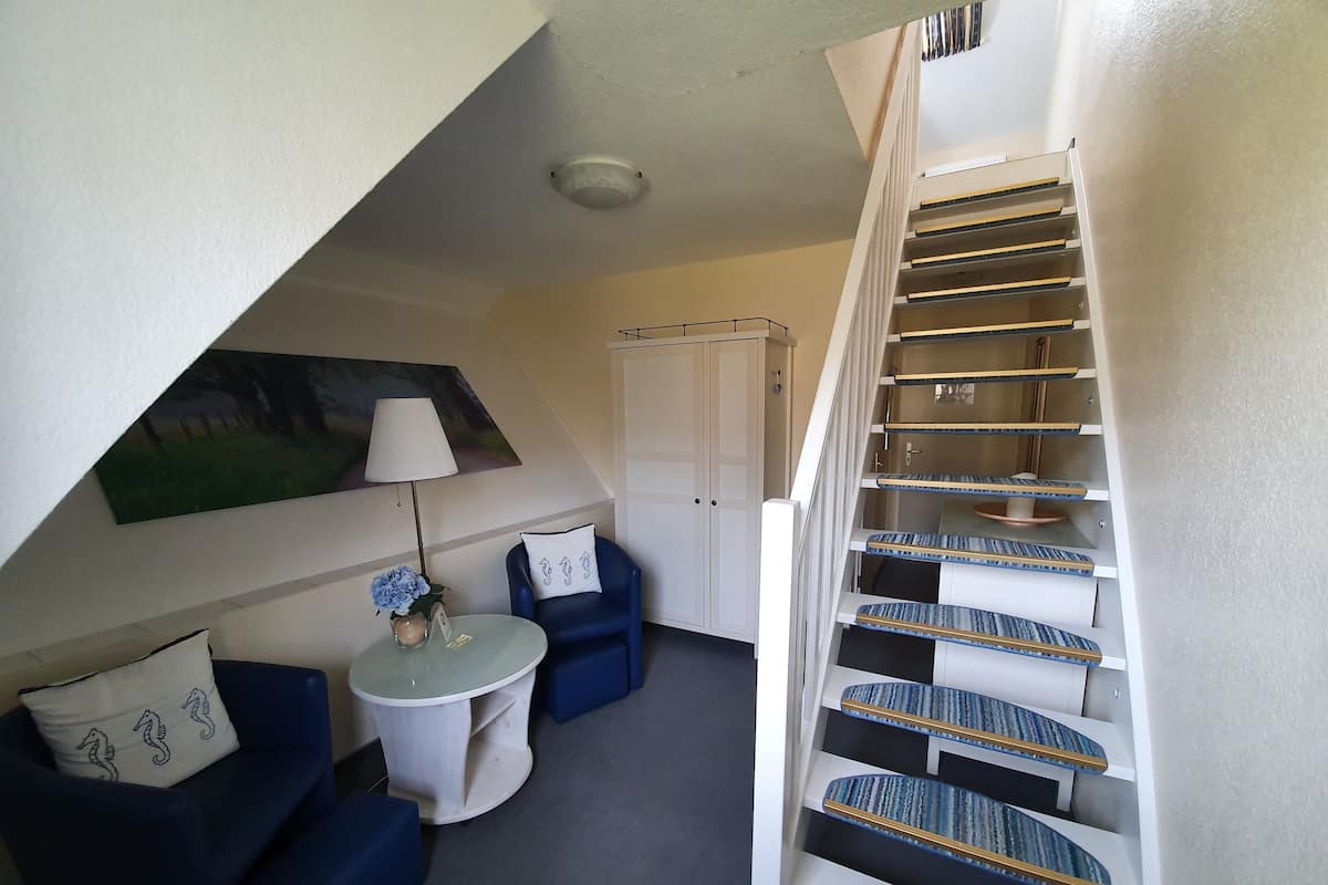 Double Room (Maisonette) | Living area | 40-inch flat-screen TV with satellite channels, TV