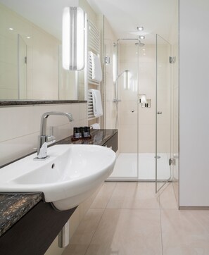Hair dryer, towels - Hotel zur Post Riesenbeck (Hoerstel)