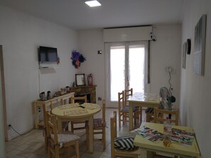 Café da manhã continental grátis todos os dias