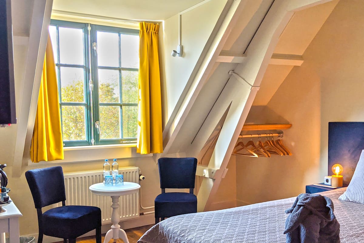 Comfort Double or Twin Room | Individually decorated, individually furnished, laptop workspace