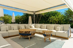 Outdoor dining - Luxurious Villa with Private Bay, Pool, Terrace, Gorgeous Views (Ibiza)