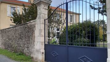 EntrĂ©e de lâhĂ©bergement