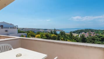 Apartment (A2) | Balcony