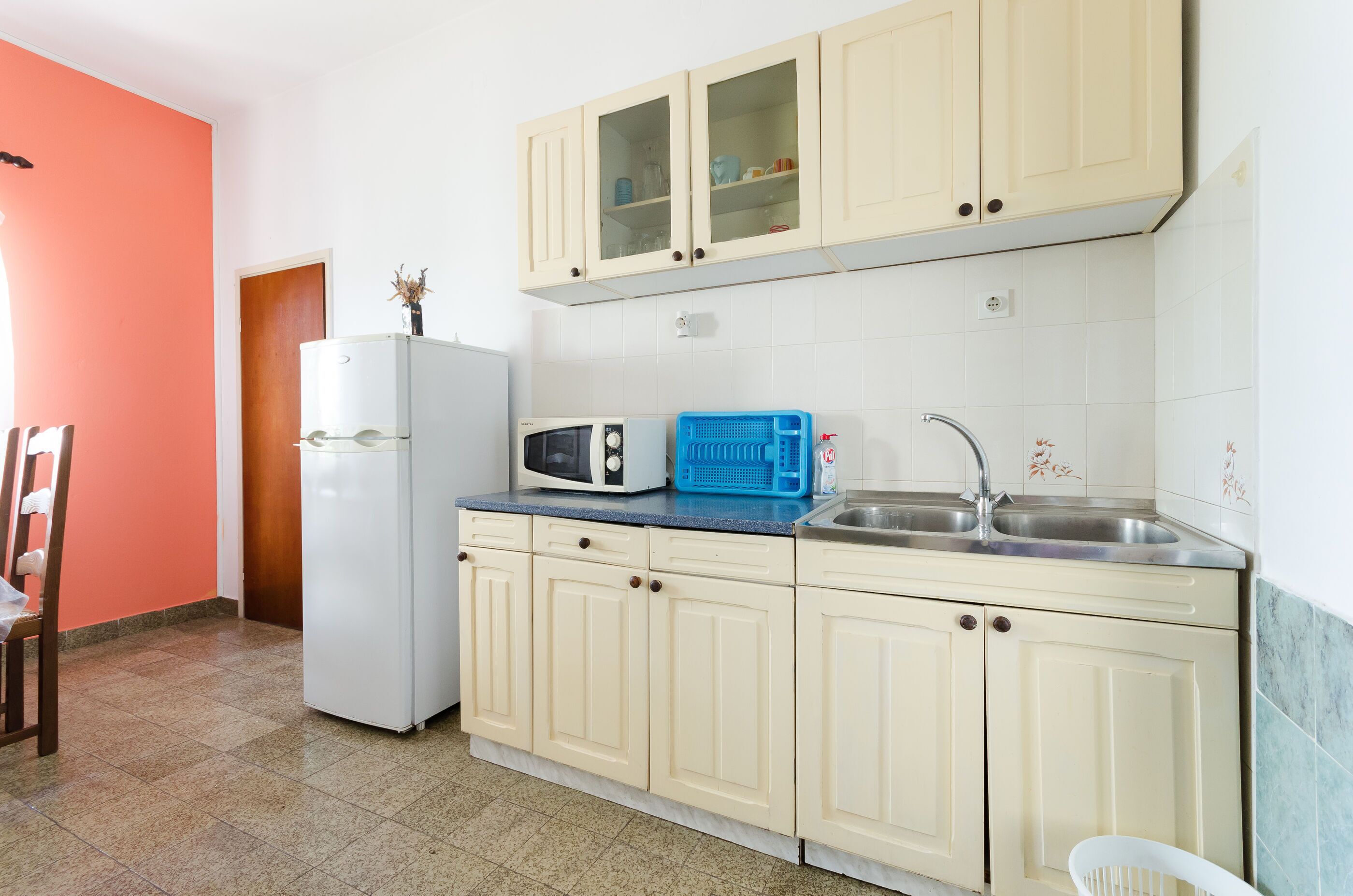 Private kitchen | Fridge, microwave, stovetop, espresso maker