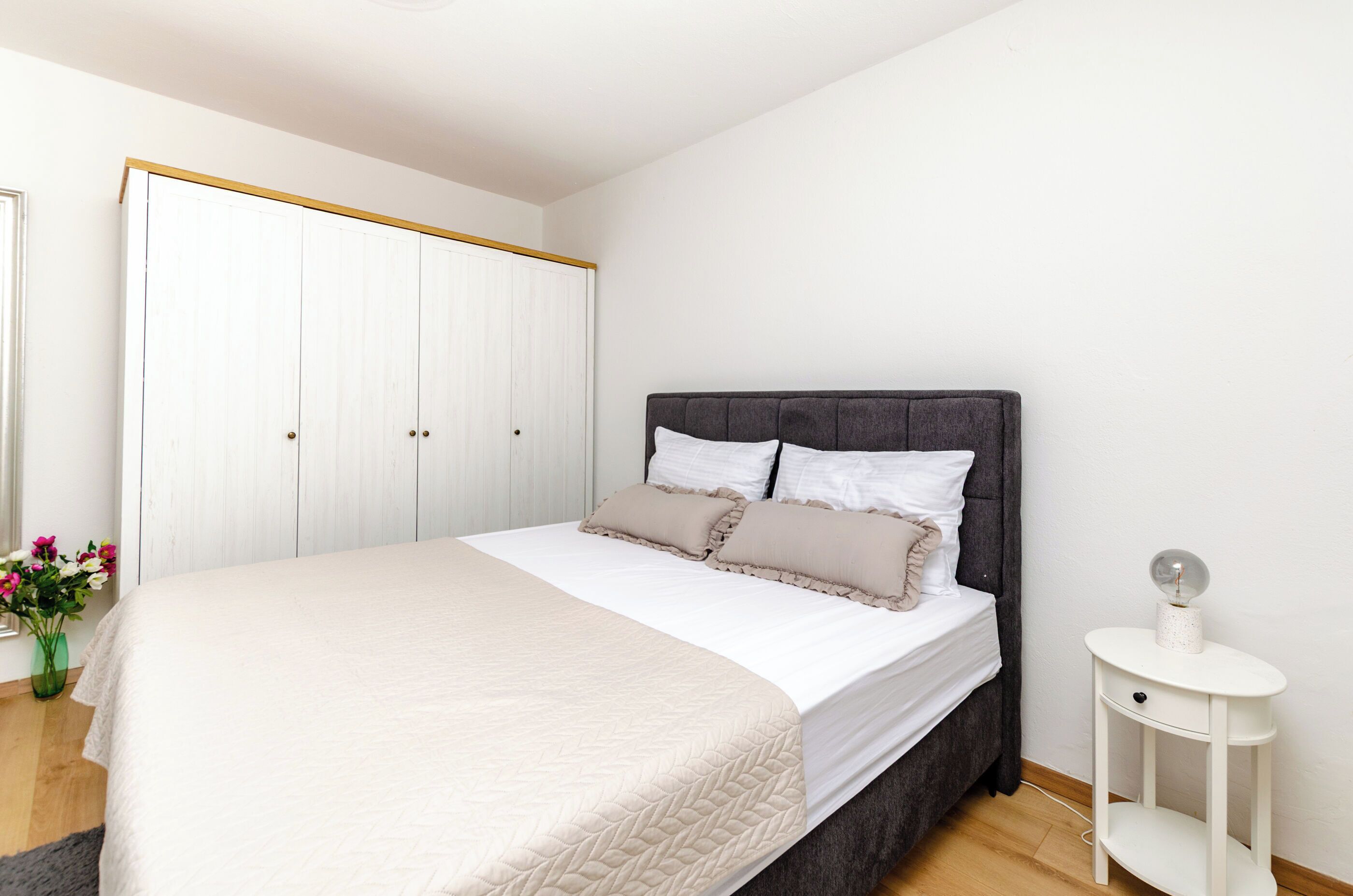 Apartment (A2)