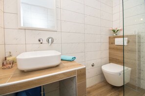 Apartment (A1) | Bathroom | Shower