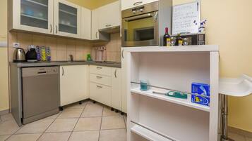 Apartment (A2) | Private kitchen