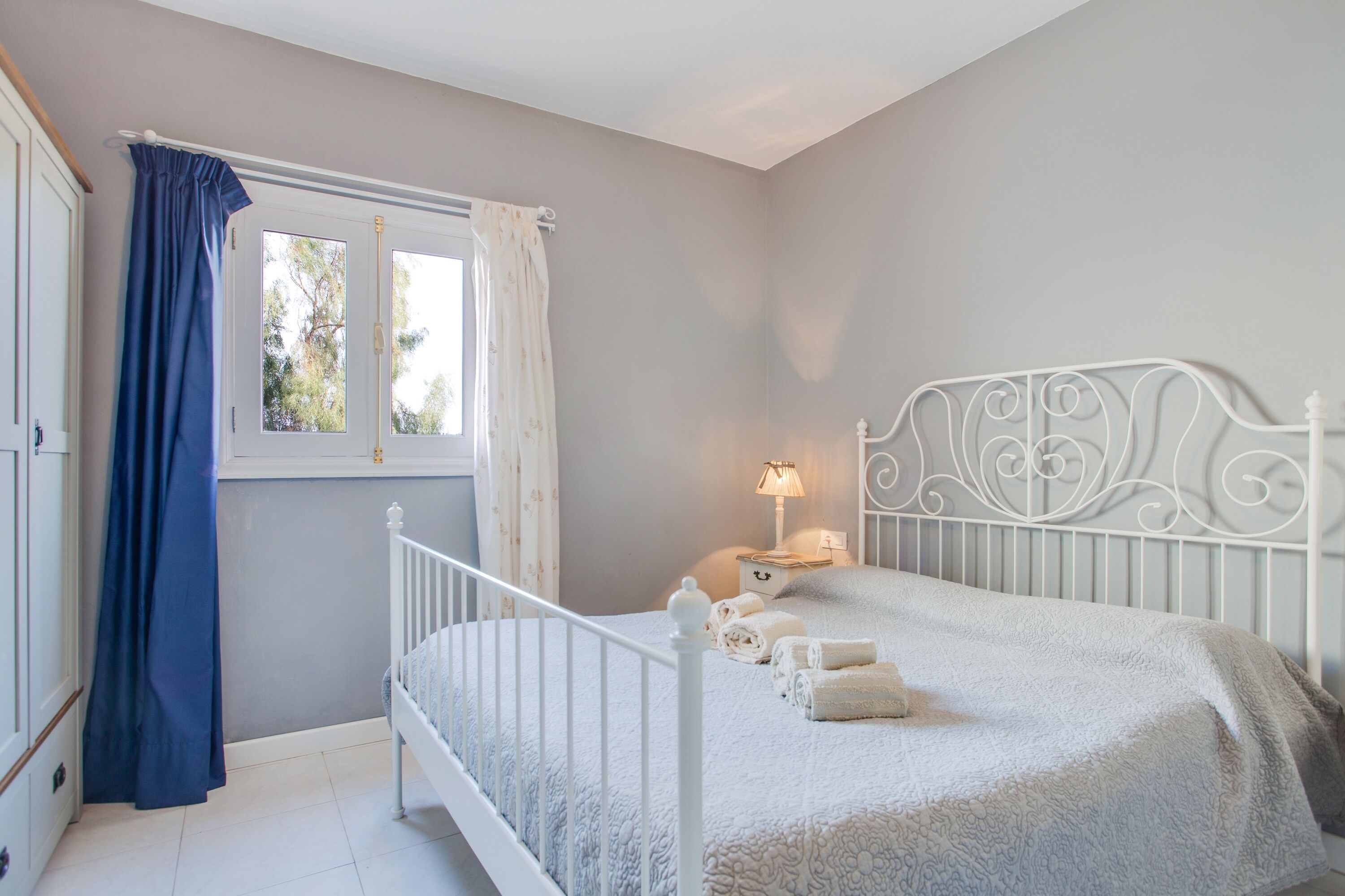 2 habitaciones, wifi gratis y ropa de cama 