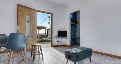 Villa "Bioenergika Luna" with Fibre Optic Wi-Fi, Terrace, Mountain View & Garden