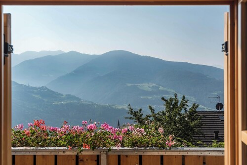 Ferienwohnung "Rafaser - Rustika" mit Bergblick, WLAN, Balkon & Garten