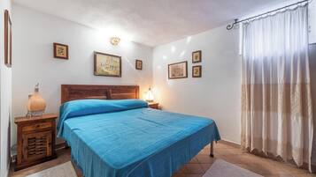 2 Schlafzimmer, Bügeleisen/Bügelbrett, Bettwäsche