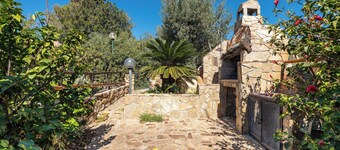Casa vacanze "Villetta Luna" con aria condizionata, giardino e terrazza