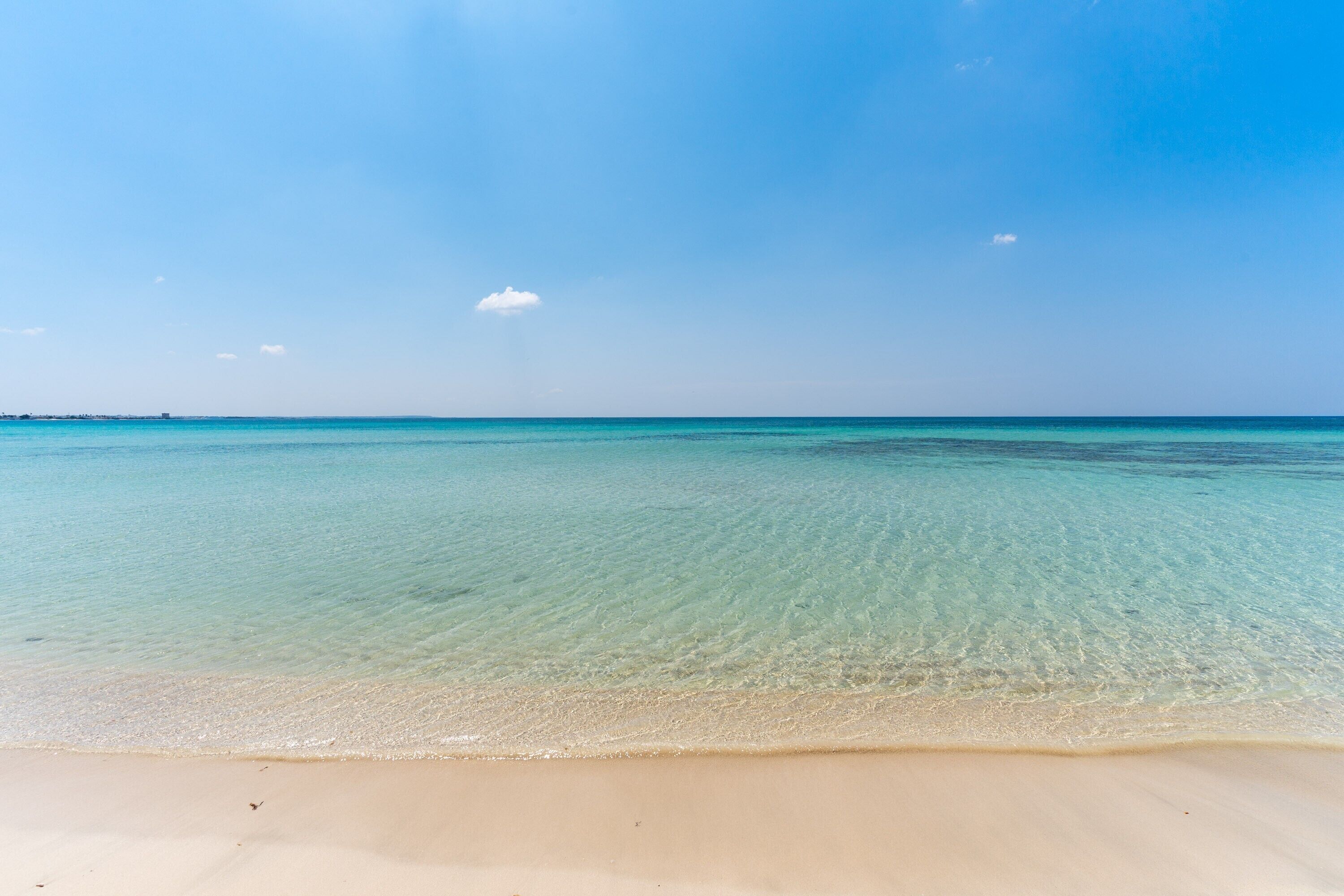 Una spiaggia nelle vicinanze