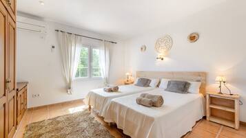 3 habitaciones, tabla de planchar con plancha y wifi gratis